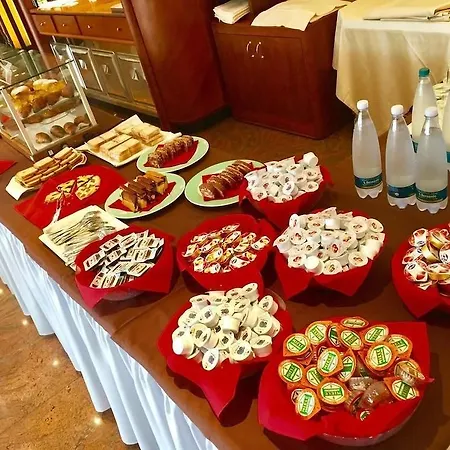 Falcone 4* Λινιάνο Σαμπιαντόρο